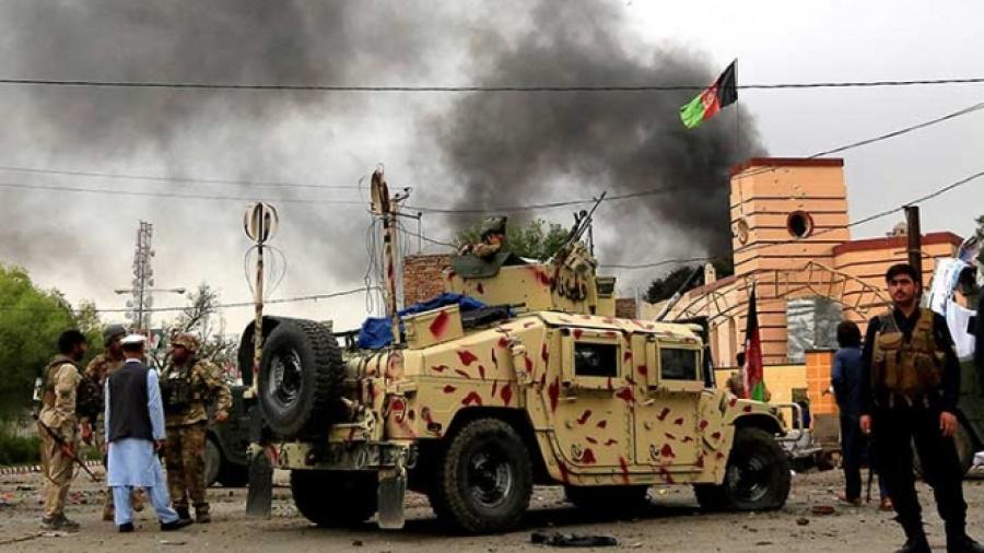 Al menos 10 muertos tras ataque a edificio gubernamental en Afganistán