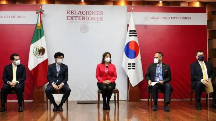 Corea del Sur dona a México equipos de pruebas COVID-19 