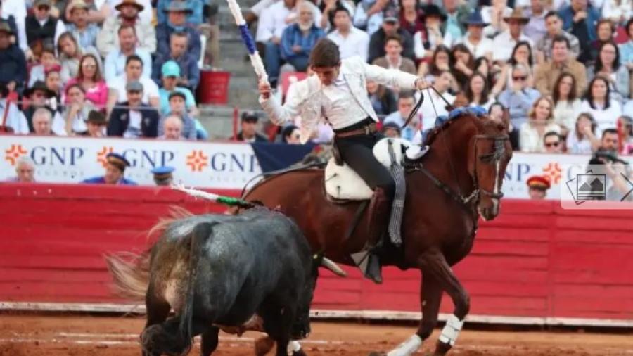 Tauromaquia Mexicana en rechazo ante prohibición de acceso para menores de edad a corridas de toros