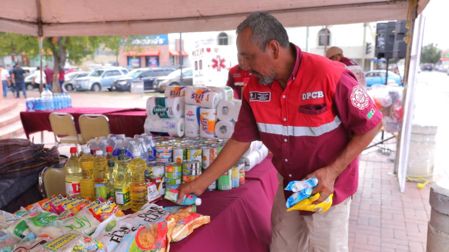 Responde ciudadanía a Centro de Acopio para damnificados de Guerrero