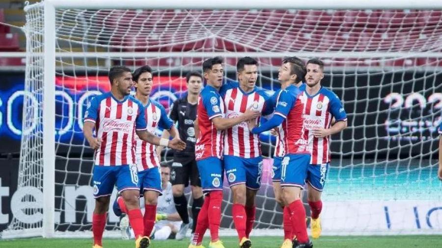 Chivas deja ir la victoria frente al Monterrey