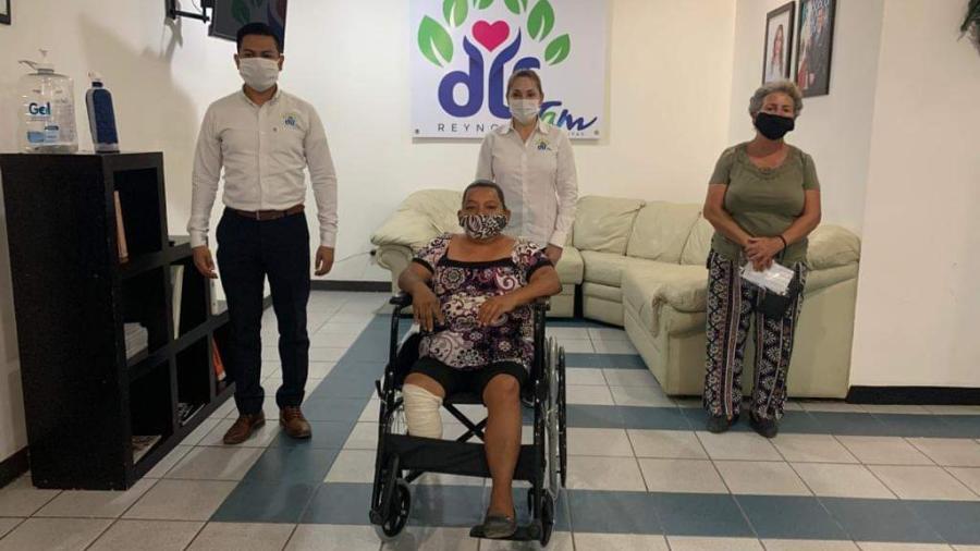 Entrega DIF Reynosa andadores y sillas de ruedas