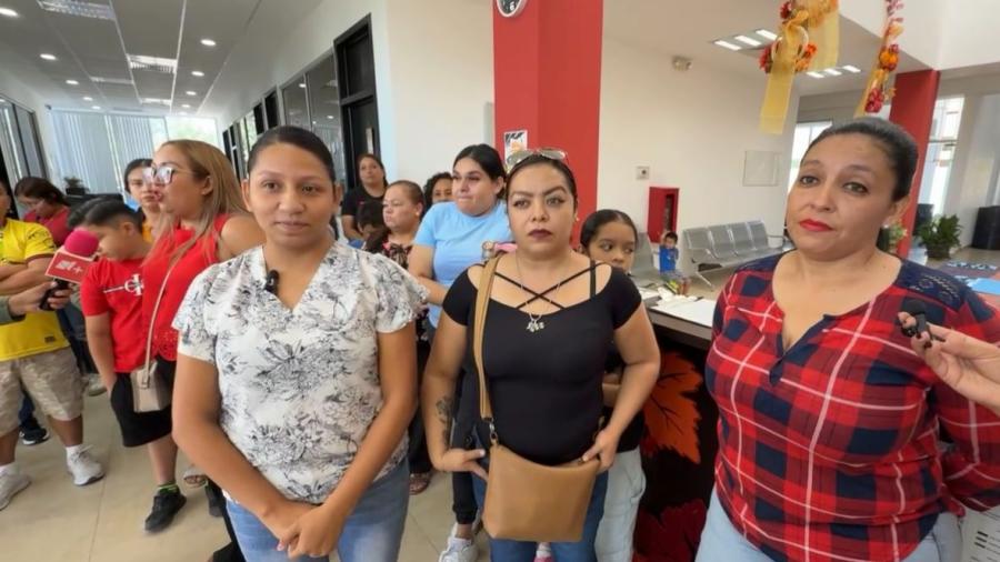 Padres exigen solución por falta de luz en la primaria “Niños Héroes de Chapultepec