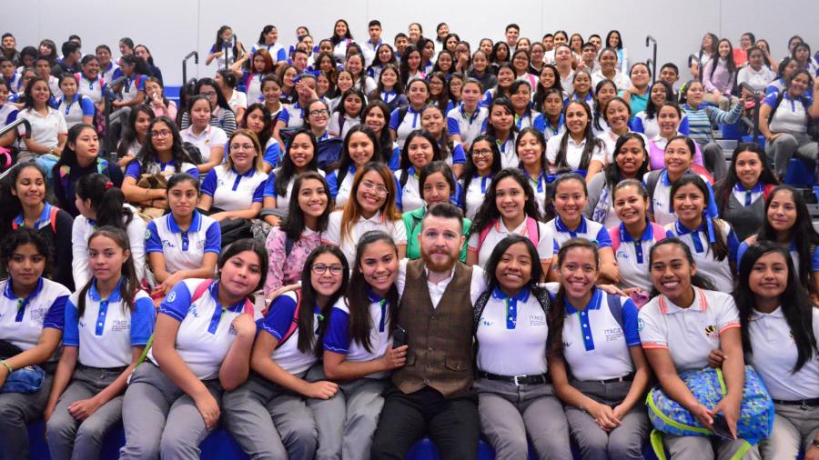 Conferencia &ldquo;El Fracaso No Existe&rdquo; impacta a m&aacute;s de 20 mil personas