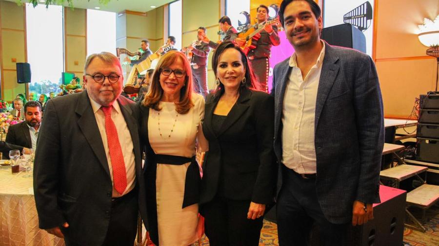 Asistió Carlos Peña Ortiz a Informe de Carmen Lilia Canturosas 