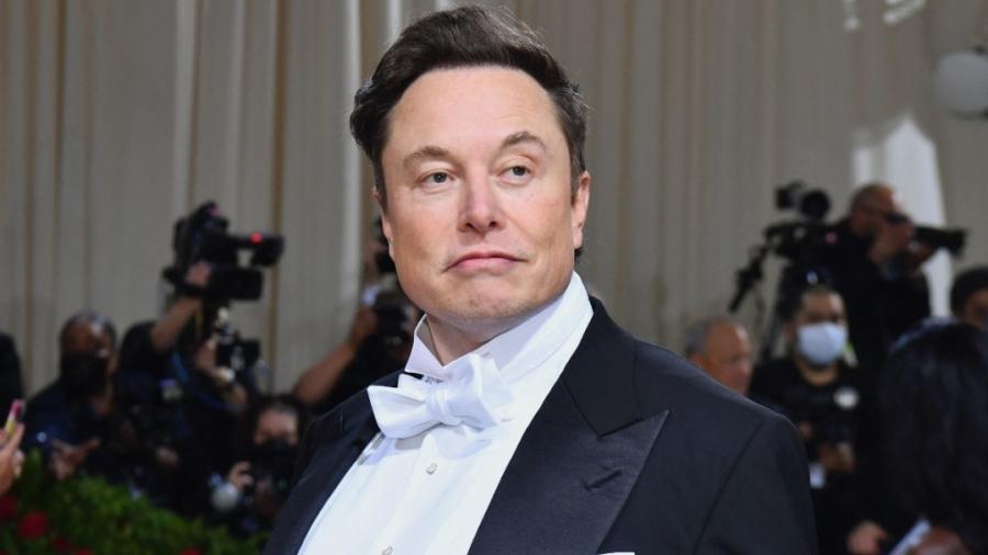 Elon Musk quiere comprar BTS