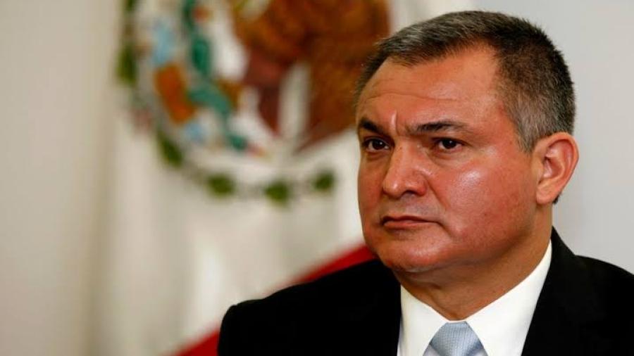 García Luna promueve amparo por orden de aprehensión en su contra