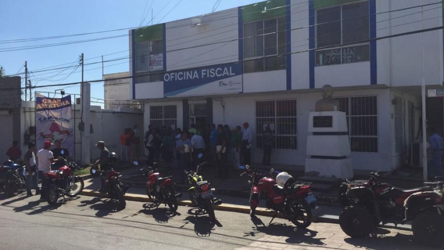 Aumentan tr&aacute;mites para regularizar motocicletas en la oficina fiscal