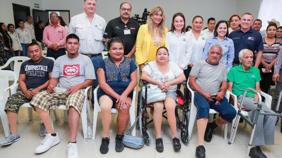 Entregan DIF y Ayuntamiento de Reynosa prótesis