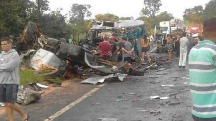 Accidente en carretera de Brasil deja 13 muertos y 39 heridos 