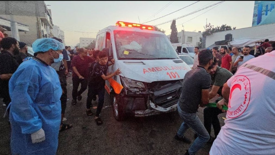Israel bombardea dos ambulancias en Líbano