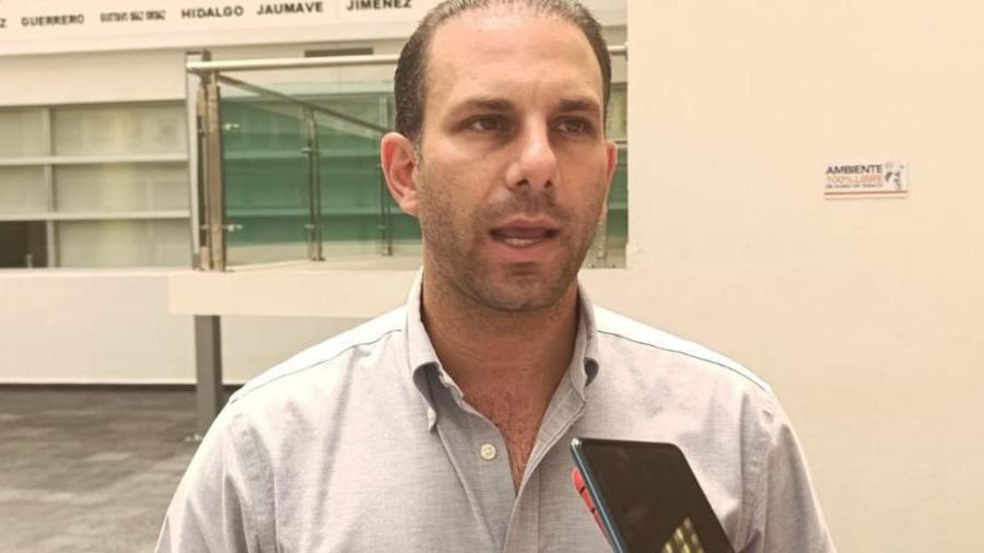 El PAN requiere renovar sus cuadros, asegura Edmundfo Marón