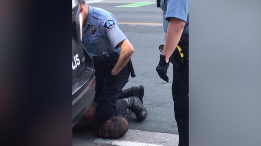 Detienen a ex policía que se arrodilló en el cuello de George Floyd