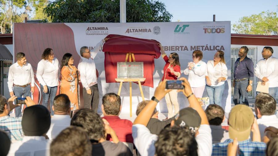 Reconocen a docentes, personal administrativo y estudiantes de la Universidad Tecnológica de Altamira