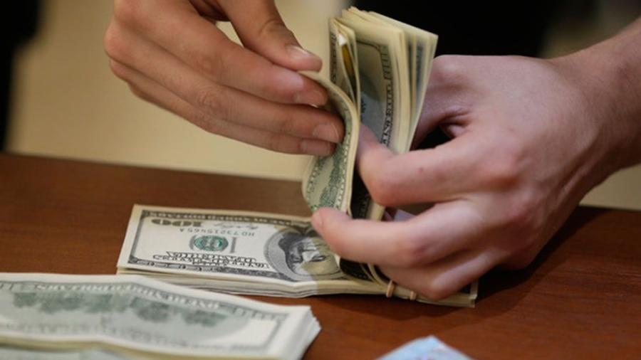 En $17.70 se cotiza el dólar en casas de cambio 