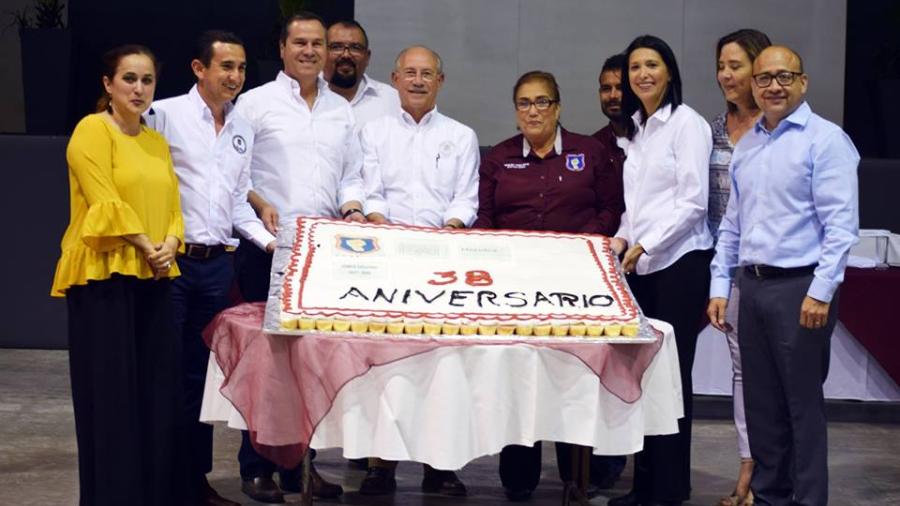 Reconocen labor de trabajadores al servicio de matamorenses