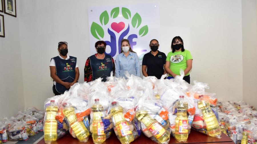 DIF Reynosa entrega canasta básica a la agrupación Núcleo Solidario de Discapacitados 