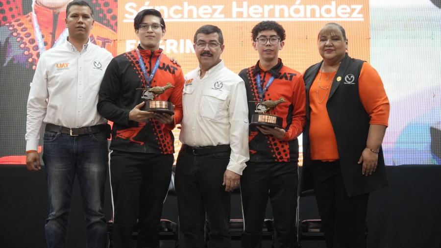 Entrega rector el galardón “Orgullo UAT” tras desempeño histórico de medallistas universitarios