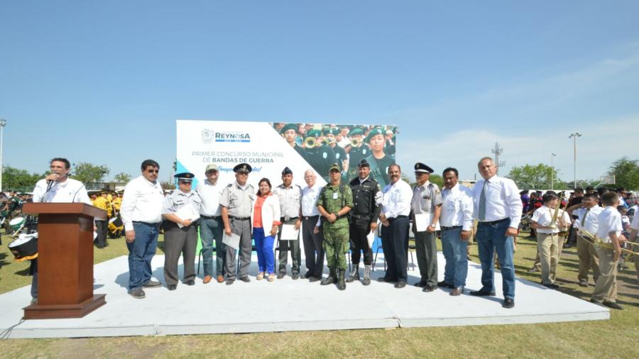 Compiten 20 Bandas de Guerra en Concurso Municipal