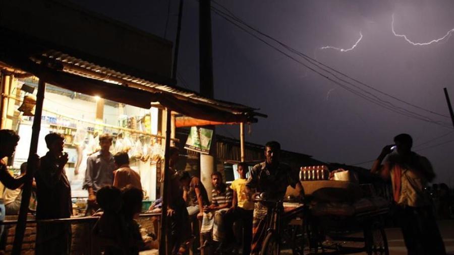 Fallecen 13 personas por rayos en tormenta en Bangladesh