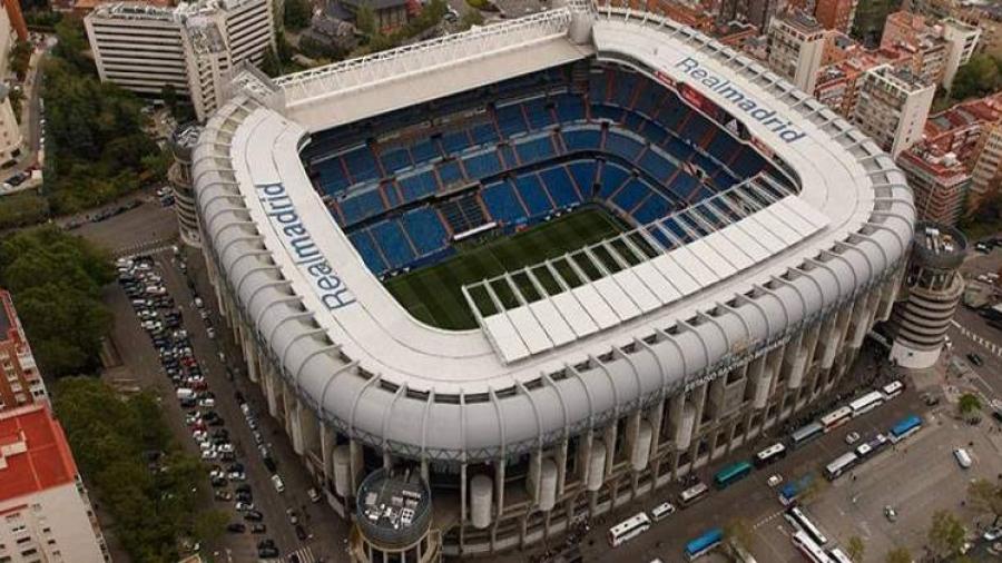 Santiago Bernabéu se convierte en almacenamiento de material sanitario