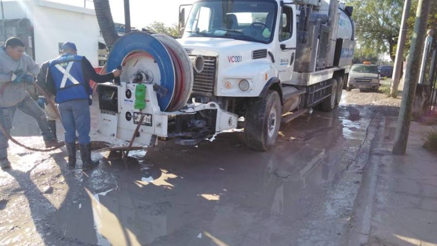 Comapa trabaja con equipo vactor