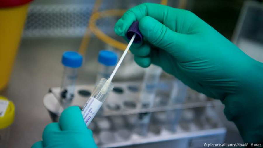 Confirma Reino Unido los primeros casos de coronavirus