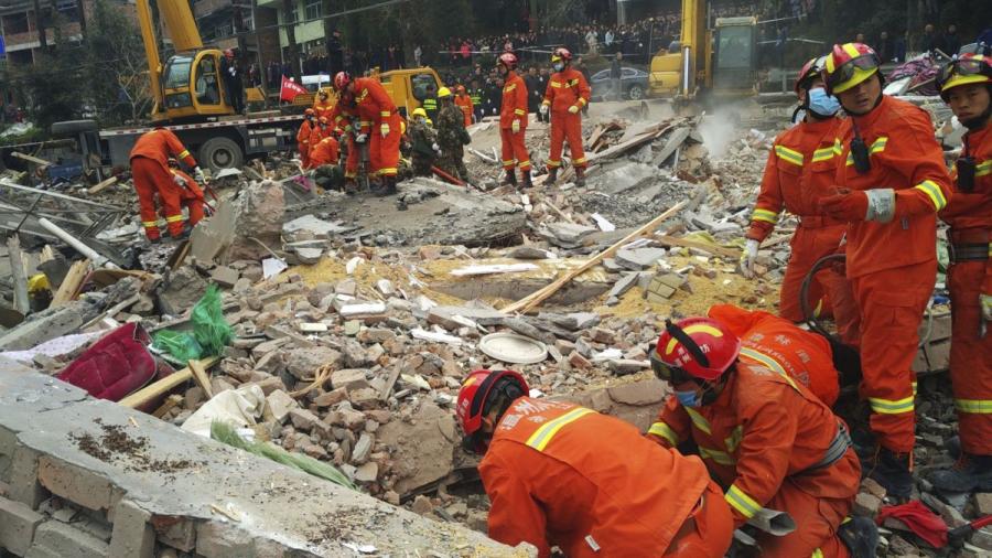 Mueren 5 personas en derrumbe en China