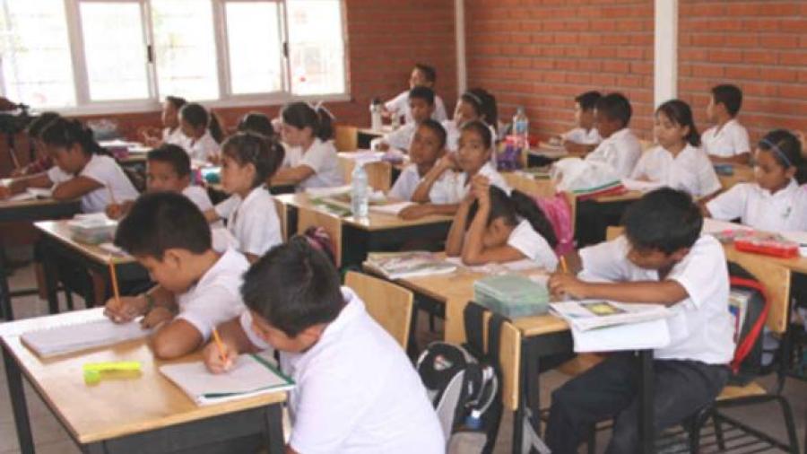 Atenderán a alumnos con deshidratación