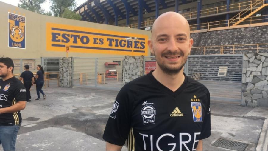  Viaja desde Turquía para ver a Tigres y huelga arbitral se lo impide