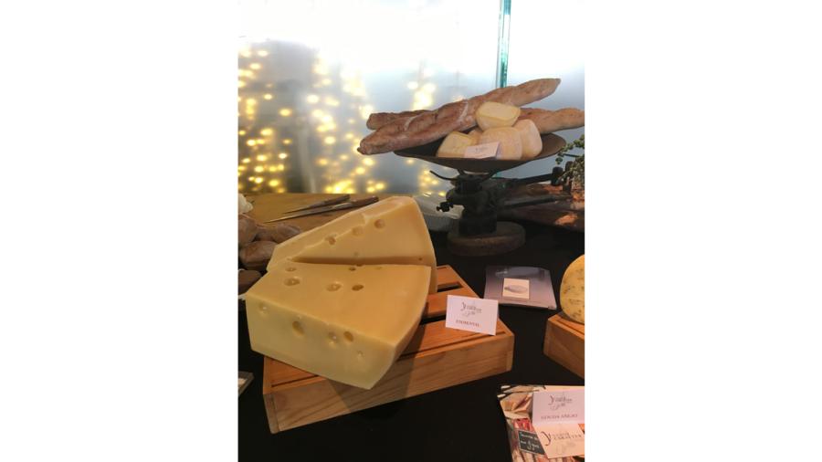 Un homenaje a la gastronomía francesa, Día Internacional del Queso