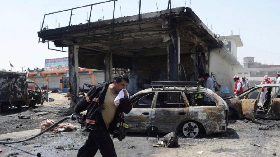 Atentado suicida en Afganistán deja 12 muertos