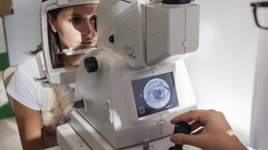Estado ofrece terreno para clínica oftalmológica