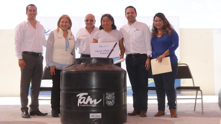 Entrega tinacos Gobierno del Estado a través del Plan Unidos por Tamaulipas