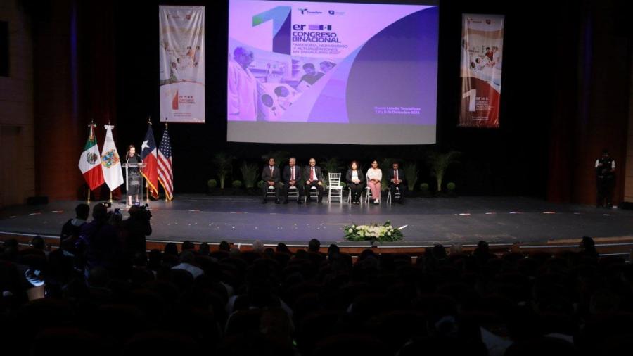 Encabezan alcaldesa y secretario de salud estatal  Primer Congreso  Médico Binacional