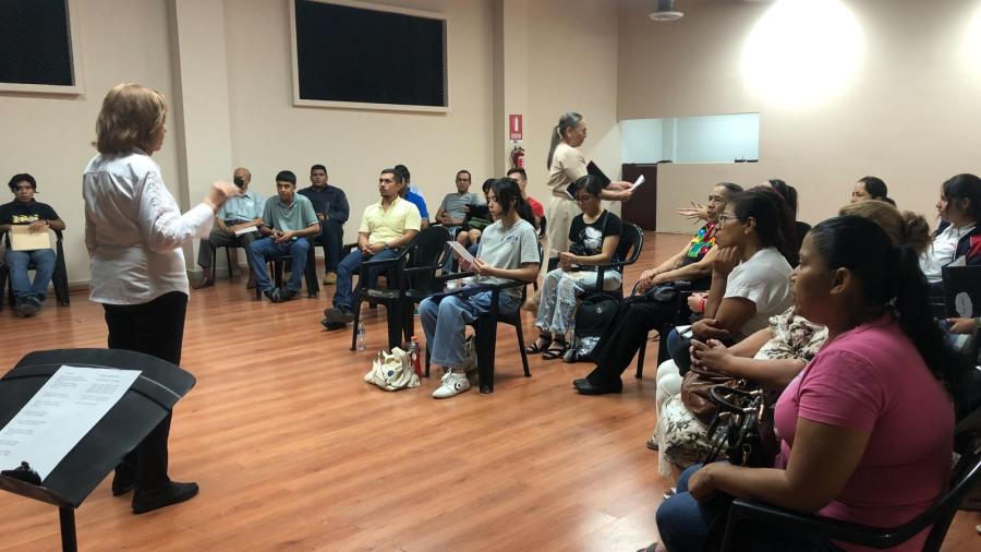 Comienza la instrucción del taller de coro en el IRCA