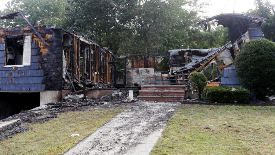 1 muerto, 10 heridos y 8 mil evacuados por explosiones en Massachusetts