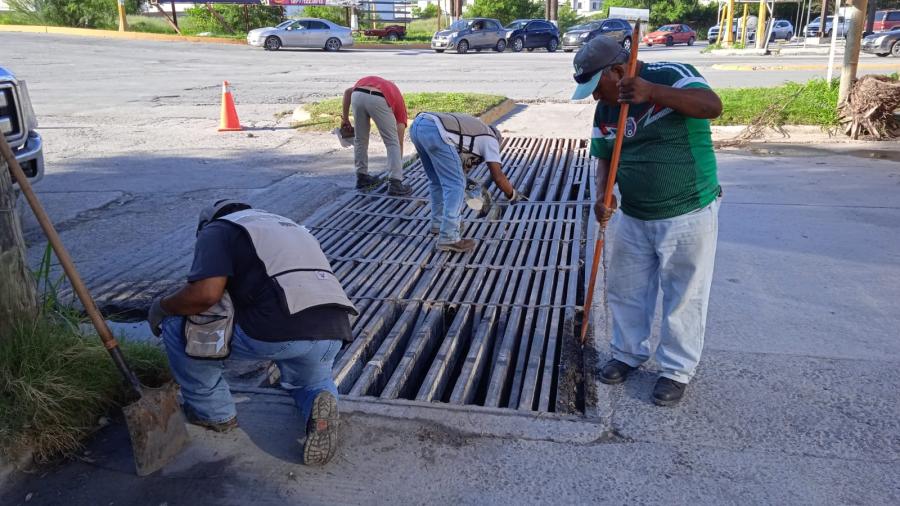 Coordina Alcalde de Reynosa desazolve de drenes y pluviales