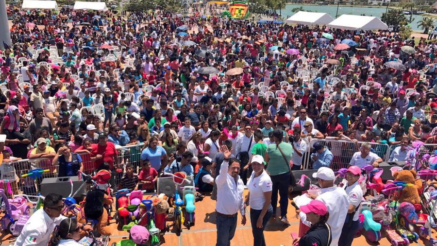Más de 18 mil personas asisten al festejo del día del niño 