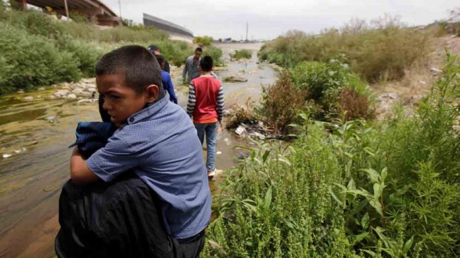 EU ha detenido 100 mil migrantes en abril