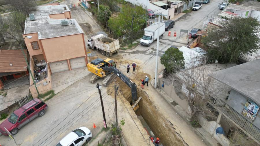 Avanza rehabilitación del colector El Coyote en Colonia La Paz; eliminarán descarga al laguito 