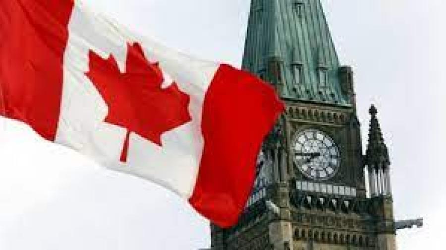Solicitarán pasaporte de vacunas a viajeros en Canadá