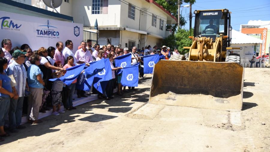 Pone en marcha Chucho Nader nuevo paquete de obras de pavimentación