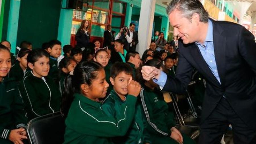 Se manifiesta niño contra la Reforma Educativa