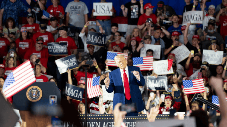 'Nos estamos volviendo buenos en esto': Trump bromea sobre posible nuevo intento de destitución presidencial