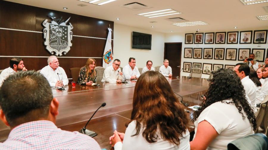 Realizan encuentro entre magisterio y autoridades de seguridad y educación