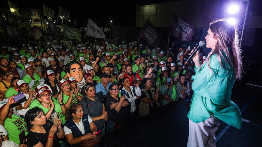 Arrasan y repiten triunfo Maki Ortiz y Carlos Peña y celebran con cientos de simpatizantes la fiesta democrática