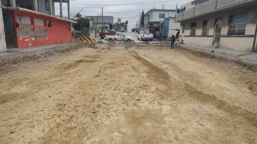 Beneficia Alcalde Carlos Peña Ortiz a colonia Lázaro Cárdenas con pavimentación