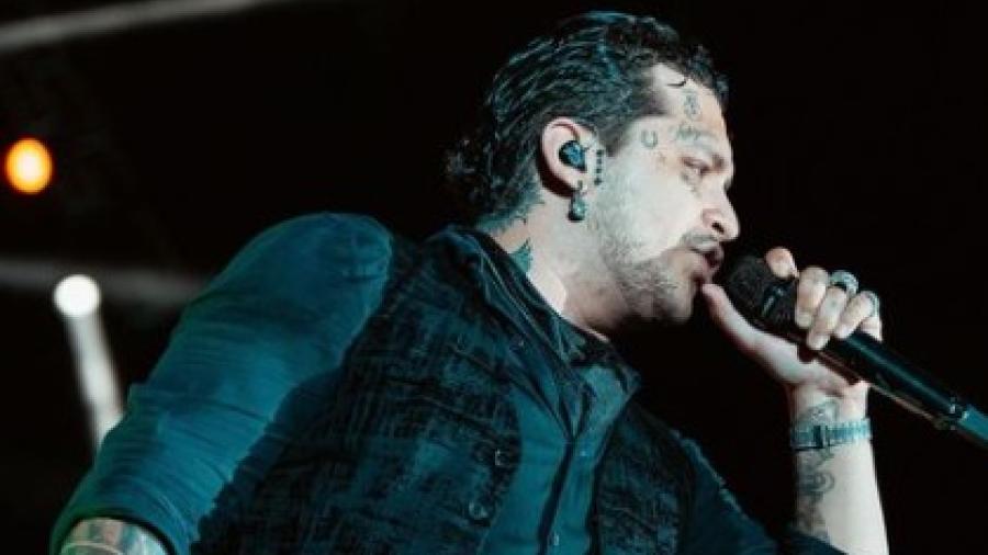 Christian Nodal reemplaza el primer tatuaje de Belinda
