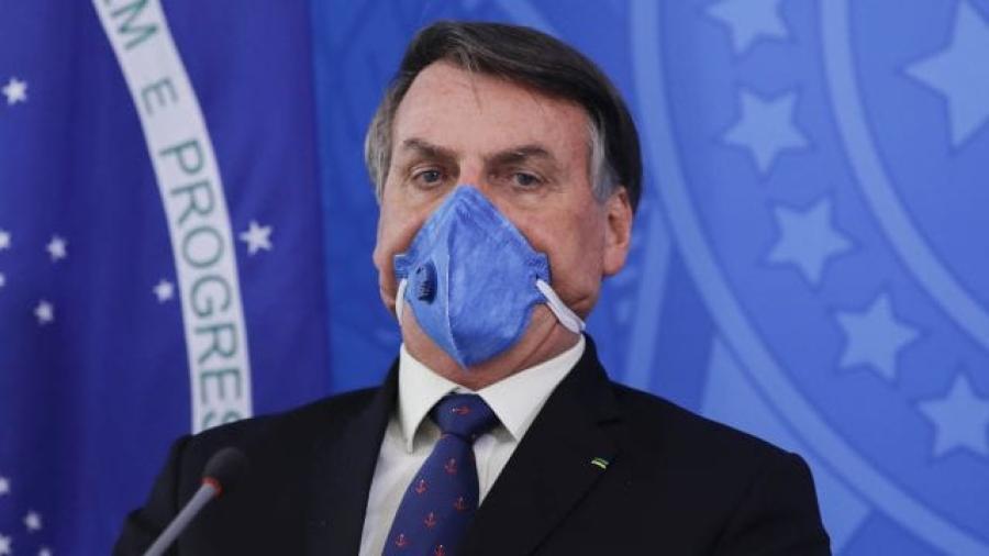 Juez ordena a Bolsonaro a usar cubrebocas en eventos públicos 